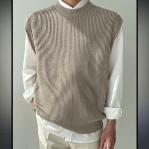 Abercrombie & Fitch Women’s Beige Sweater Vest, Sleeveless